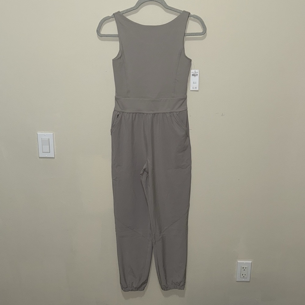 Abercrombie ypb mixed fabric jumpsuit Size 13/14 light taupe - Picture 3 of 9
